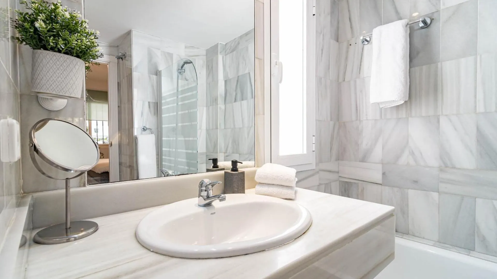 Апартаменты Lnm43- Cozy Holiday Home Close To Puerto Banus Марбелья